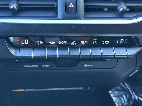 Used 2021 Lexus UX 250h image 22