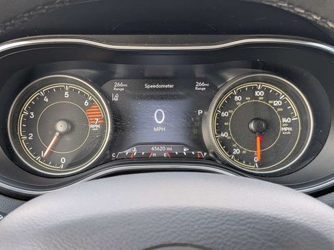 Used 2023 Jeep Cherokee Altitude Lux AWD/4WD image 23