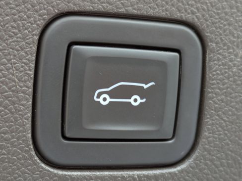 Certified 2021 GMC Yukon Denali w/ Denali Premium Package AWD/4WD image 19