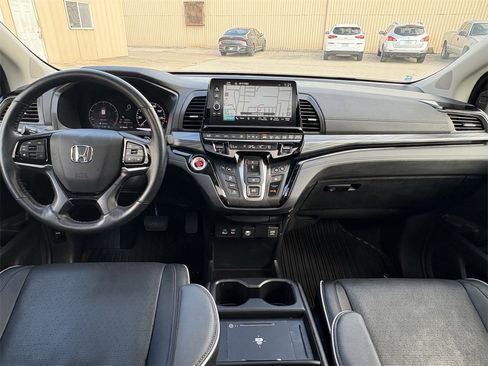 Used 2025 Honda Odyssey Elite image 27
