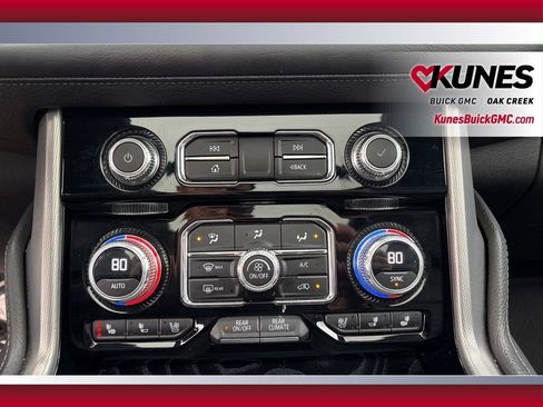 Used 2023 GMC Yukon XL Denali image 24