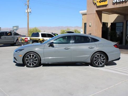 Used 2020 Hyundai Sonata SEL Plus image 2