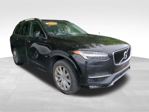 Used 2018 Volvo XC90 T6 Momentum w/ Convenience Package AWD/4WD image 6