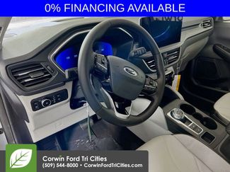 New 2025 Ford Escape SE w/ PHEV Premium Package video 3
