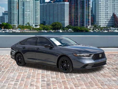 Certified 2025 Honda Accord SE image 3