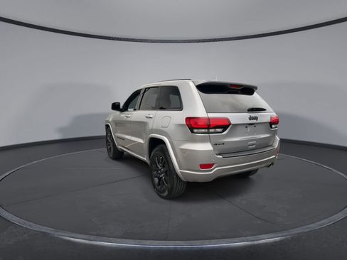 Used 2021 Jeep Grand Cherokee Laredo X AWD/4WD image 6