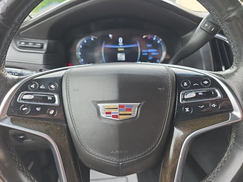 Used 2016 Cadillac Escalade ESV Platinum AWD/4WD image 18