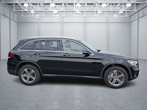 Used 2022 Mercedes-Benz GLC 300 4MATIC image 7