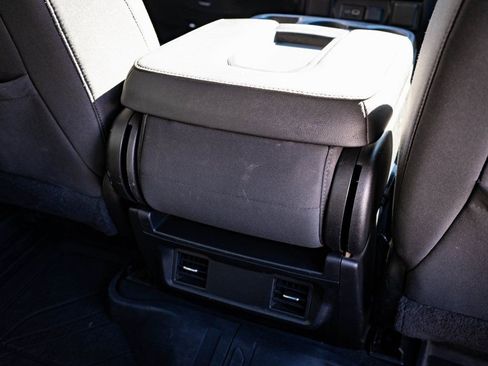 Used 2022 Chevrolet Silverado 1500 Custom image 33