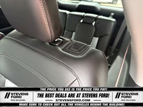 Used 2023 Ford Explorer XLT w/ Equipment Group 202A AWD/4WD image 36