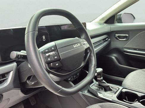 Used 2025 Kia K4 EX FWD image 25