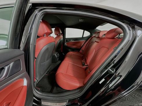 Used 2025 Genesis G70 2.5T w/ Sport Prestige Package image 26