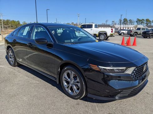 Used 2024 Honda Accord EX image 16