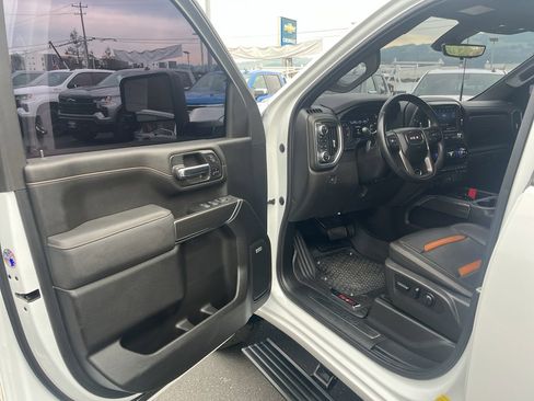 Used 2023 GMC Sierra 2500 AT4 w/ AT4 Premium Plus Package image 18