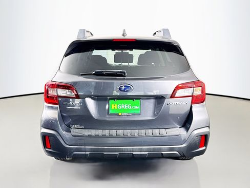 Used 2018 Subaru Outback 2.5i Premium AWD/4WD image 8