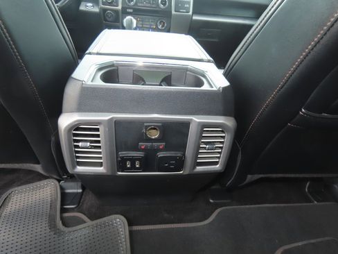 Used 2018 Ford F150 Platinum w/ Equipment Group 701A Luxury AWD/4WD image 22
