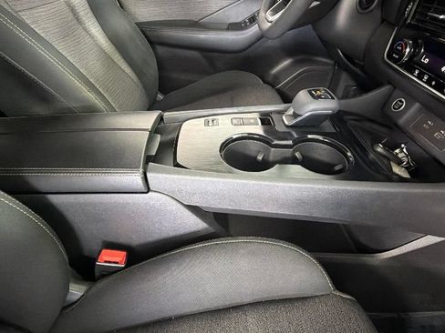 Used 2021 Nissan Rogue SV FWD image 33