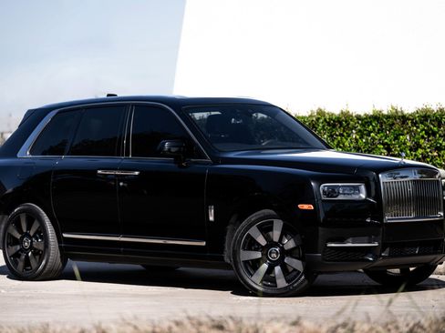 Used 2023 Rolls-Royce Cullinan image 1