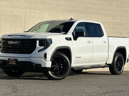 Certified 2022 GMC Sierra 1500 Elevation w/ LPO, Elevation Black Package image 8