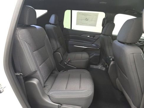 New 2026 Chevrolet Traverse LT image 24