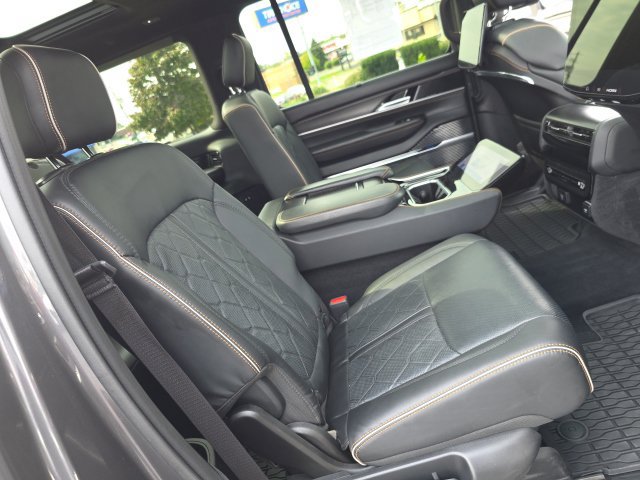 Used 2025 Jeep Grand Wagoneer L Series III w/ Rear Seat Video Group 1 AWD/4WD image 51