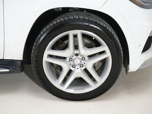 Used 2016 Mercedes-Benz GL 550 4MATIC image 31