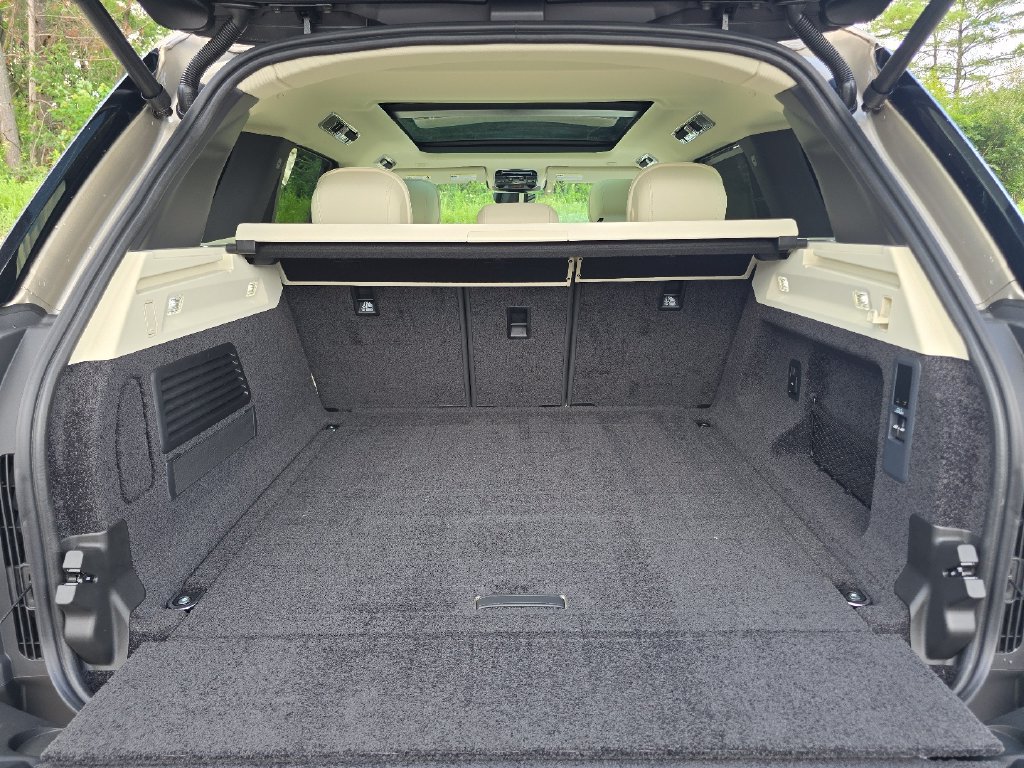 New 2026 Land Rover Range Rover SE AWD/4WD image 12
