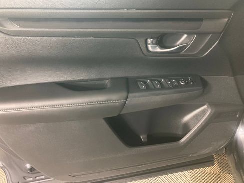 Used 2025 Honda CR-V LX image 11