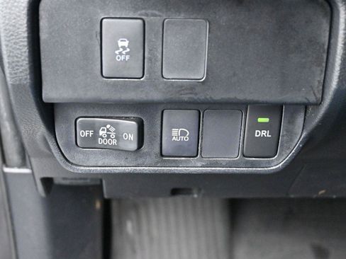 Used 2020 Toyota Tacoma SR5 image 25