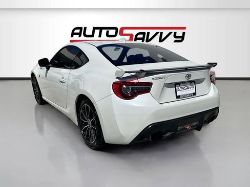 Used 2020 Toyota 86 image 5