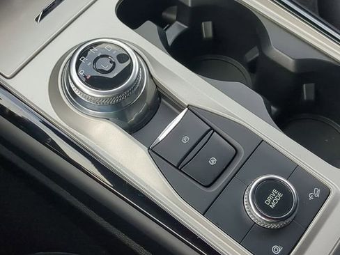 Used 2023 Ford Explorer ST-Line image 12