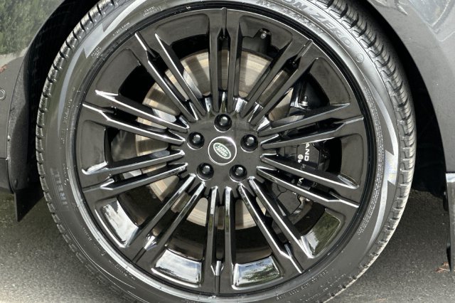 Used 2024 Land Rover Range Rover Long Wheelbase SE AWD/4WD image 24
