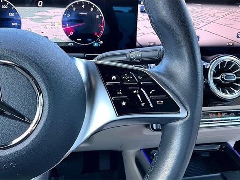 Certified 2025 Mercedes-Benz GLA 250 4MATIC image 15