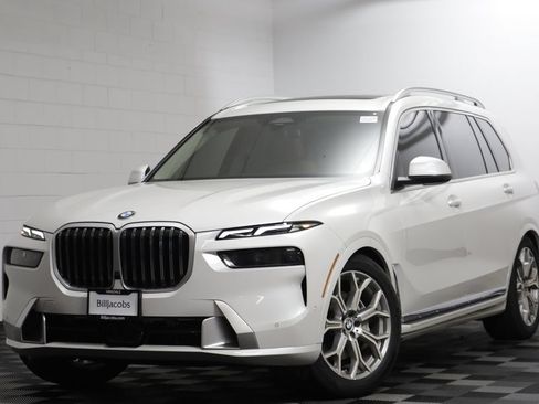 Used 2024 BMW X7 xDrive40i w/ Climate Comfort Package AWD/4WD image 1