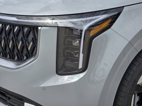 New 2026 Kia Carnival EX FWD image 6