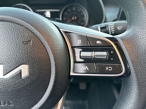 Used 2023 Kia Forte LXS image 31