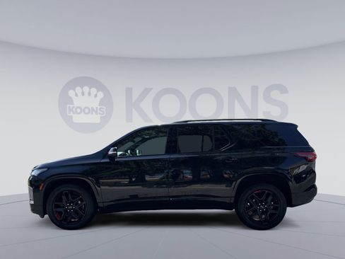 Used 2022 Chevrolet Traverse Premier w/ Redline Edition AWD/4WD image 2