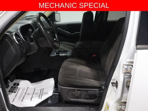 Used 2010 Ford Explorer XLT AWD/4WD image 3