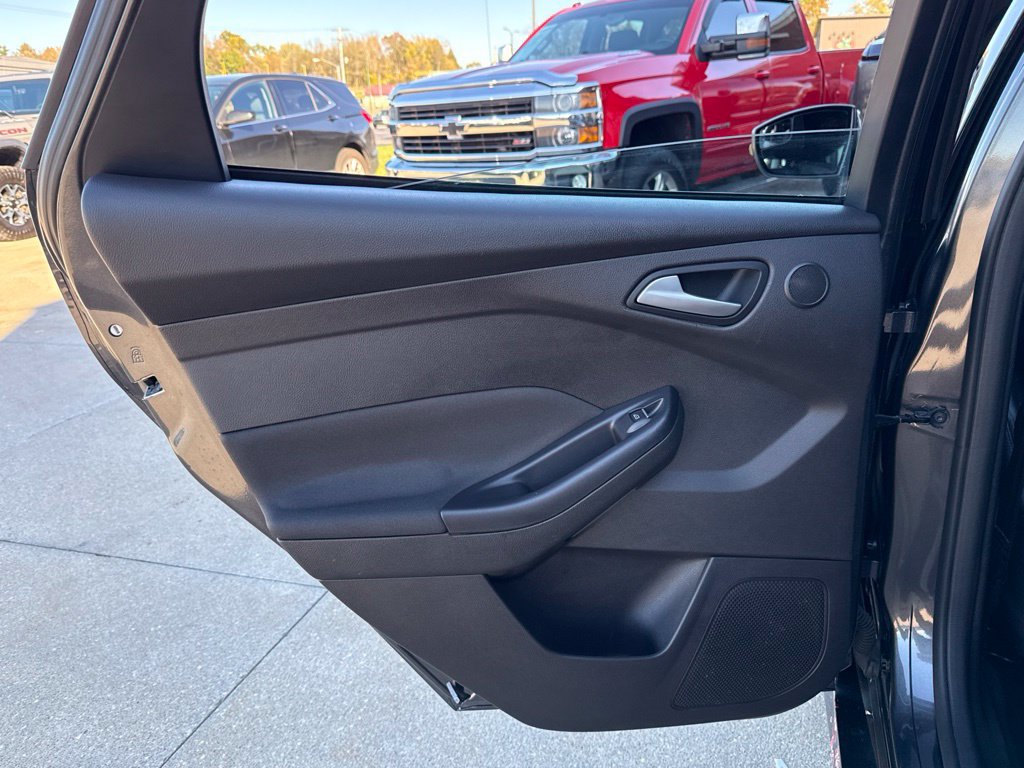 Used 2017 Ford Focus ST w/ Equipment Group 402A FWD image 49