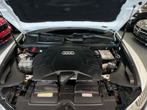 Used 2019 Audi Q8 Prestige image 36