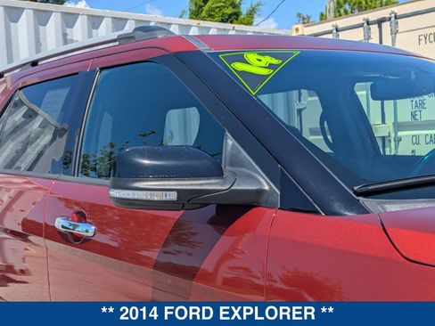 Used 2014 Ford Explorer XLT w/ Equipment Group 202A AWD/4WD image 11