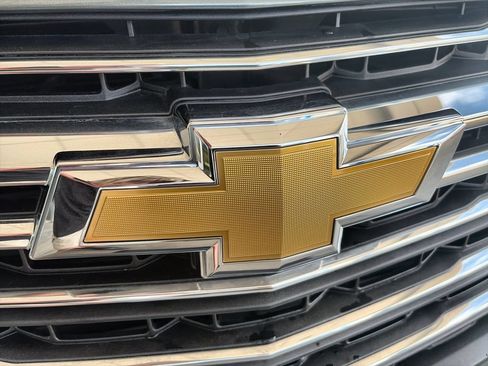 Used 2023 Chevrolet Traverse LT AWD/4WD image 33