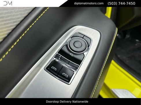 Used 2023 Chevrolet Corvette Z06 RWD image 30