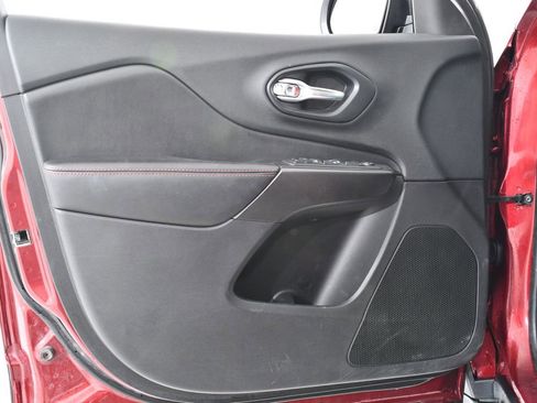 Used 2020 Jeep Cherokee Trailhawk w/ Cold Weather Group image 25