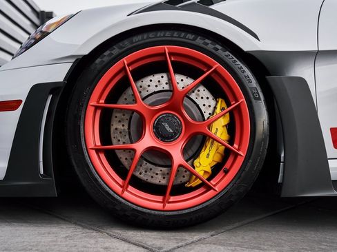 Used 2025 Porsche 911 GT3 RS w/ Weissach Package image 3