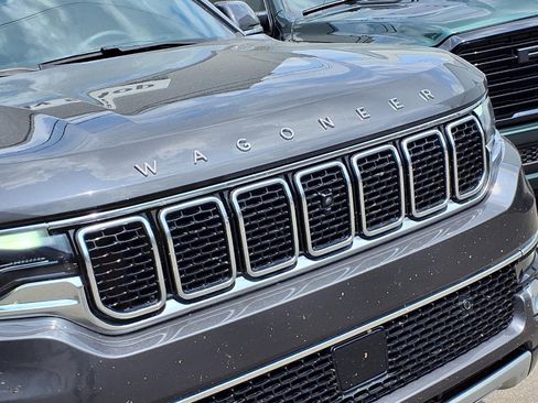 Certified 2022 Jeep Wagoneer Series II w/ Convenience Group I AWD/4WD image 34
