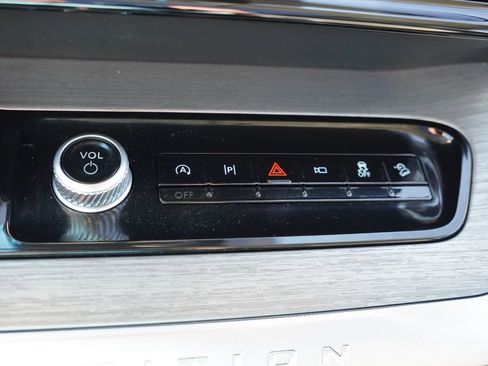 Certified 2025 Ford Expedition Platinum AWD/4WD image 33