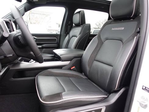 Used 2025 RAM 1500 Laramie w/ Sport Appearance Package AWD/4WD image 22
