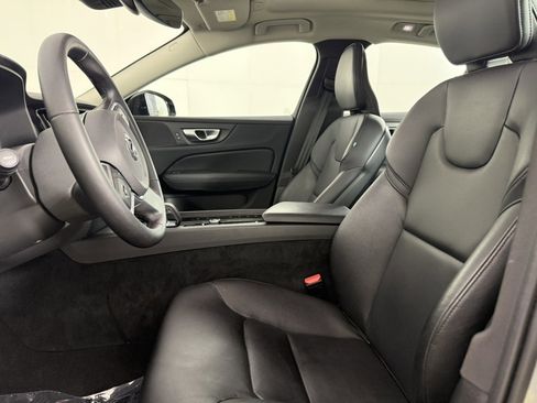 Used 2024 Volvo S60 B5 Core image 15
