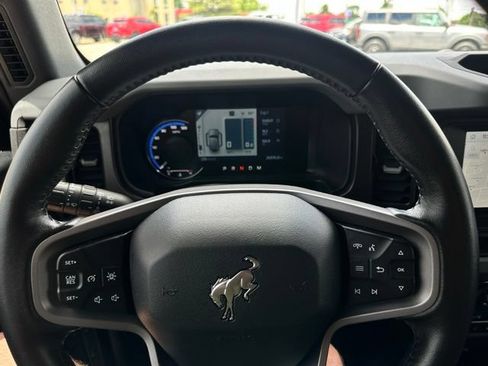 Used 2023 Ford Bronco Big Bend w/ Sasquatch Package AWD/4WD image 26